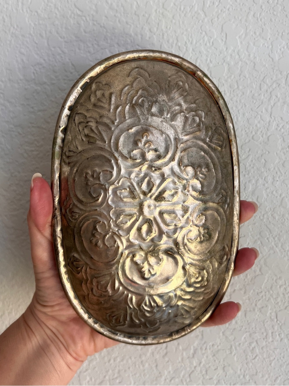 Vintage Brass Tray Embossed Silver-Washed Antique Finish Trinket Ring Dish - Picture 5 of 6